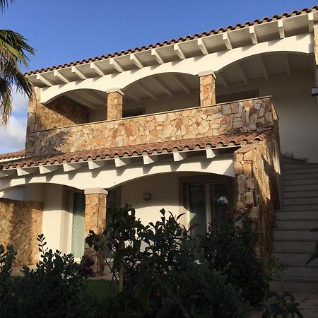 Residence Elegance Ville Ed Appartamenti A Porto Pino Εξωτερικό φωτογραφία