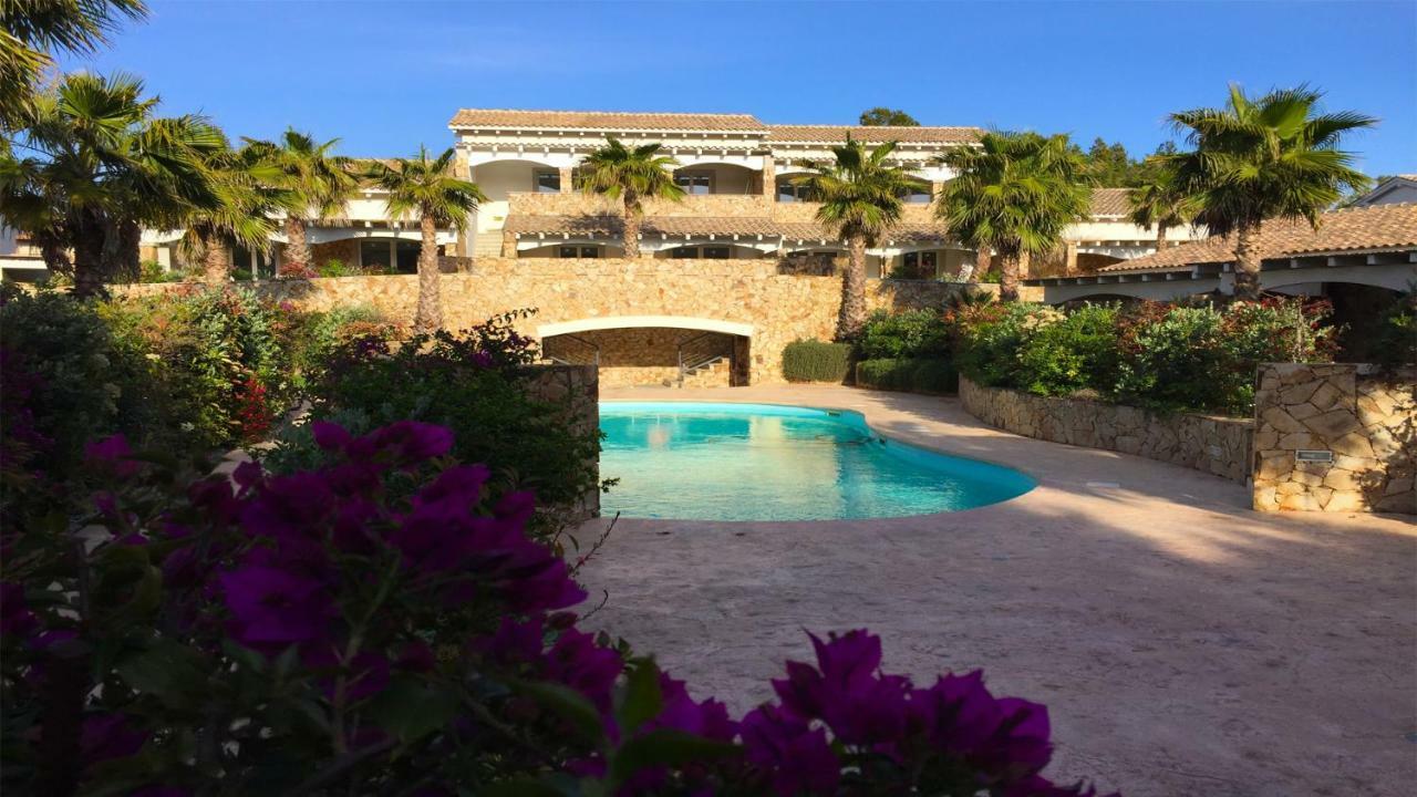 Residence Elegance Ville Ed Appartamenti A Porto Pino Εξωτερικό φωτογραφία