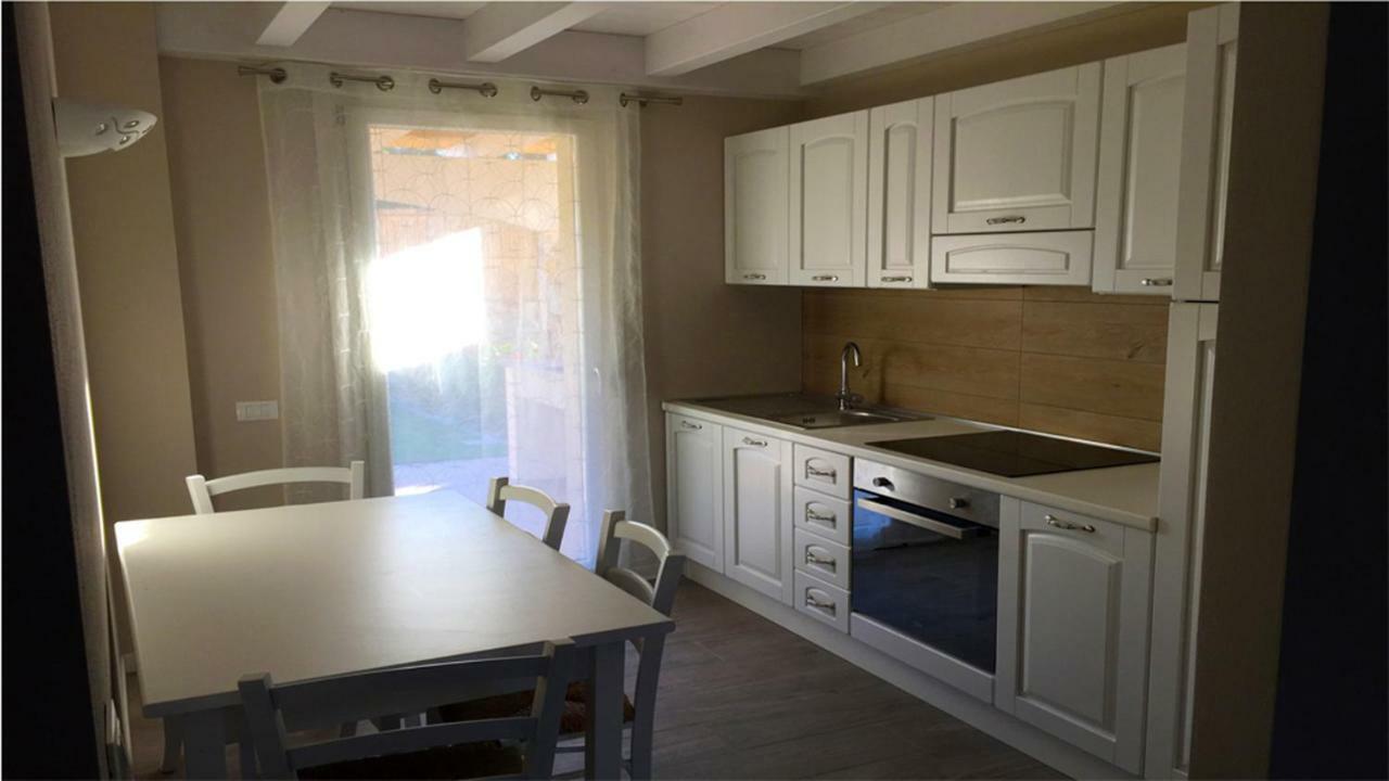 Residence Elegance Ville Ed Appartamenti A Porto Pino Εξωτερικό φωτογραφία