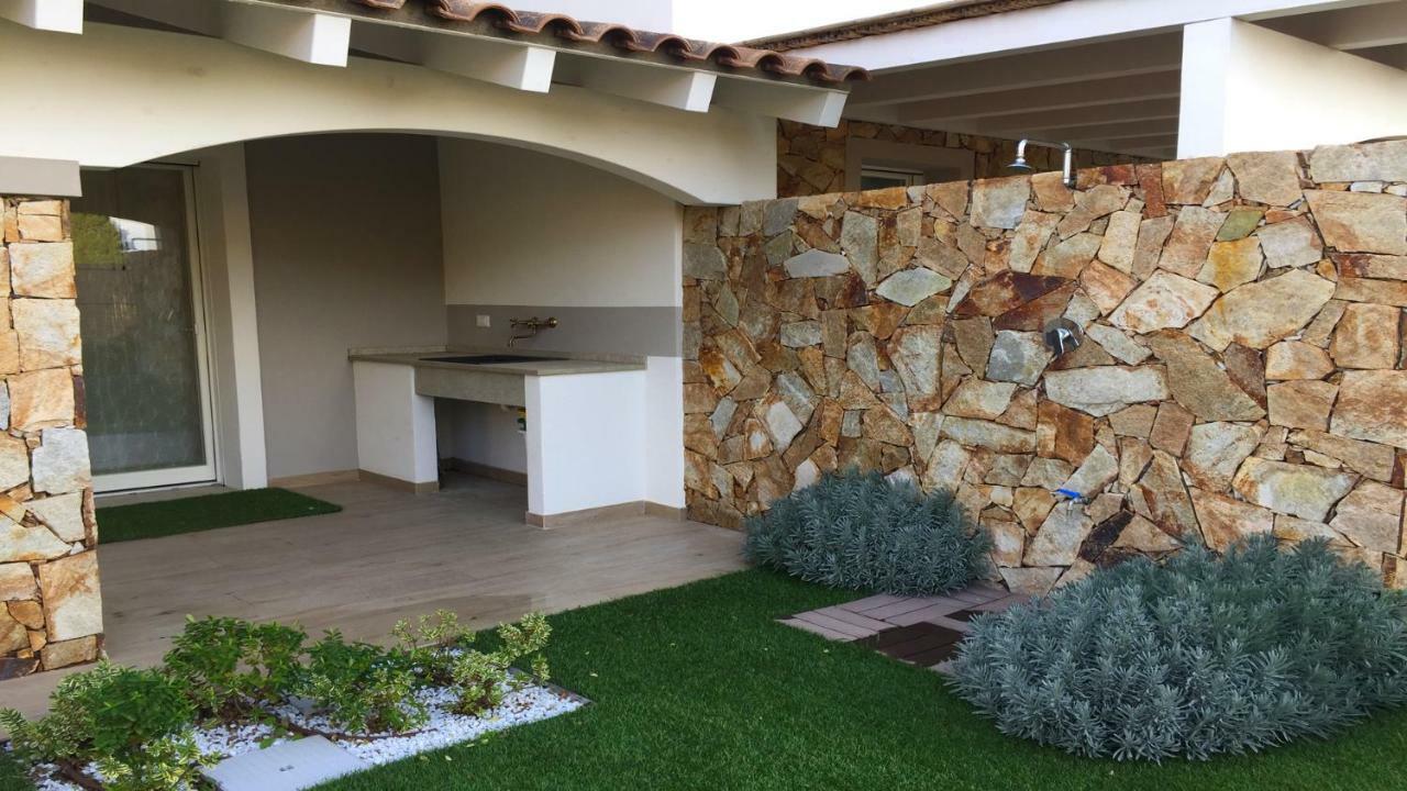 Residence Elegance Ville Ed Appartamenti A Porto Pino Εξωτερικό φωτογραφία