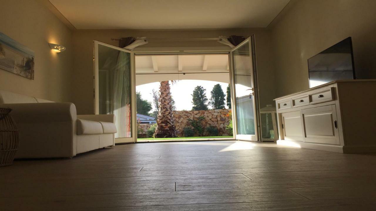 Residence Elegance Ville Ed Appartamenti A Porto Pino Εξωτερικό φωτογραφία