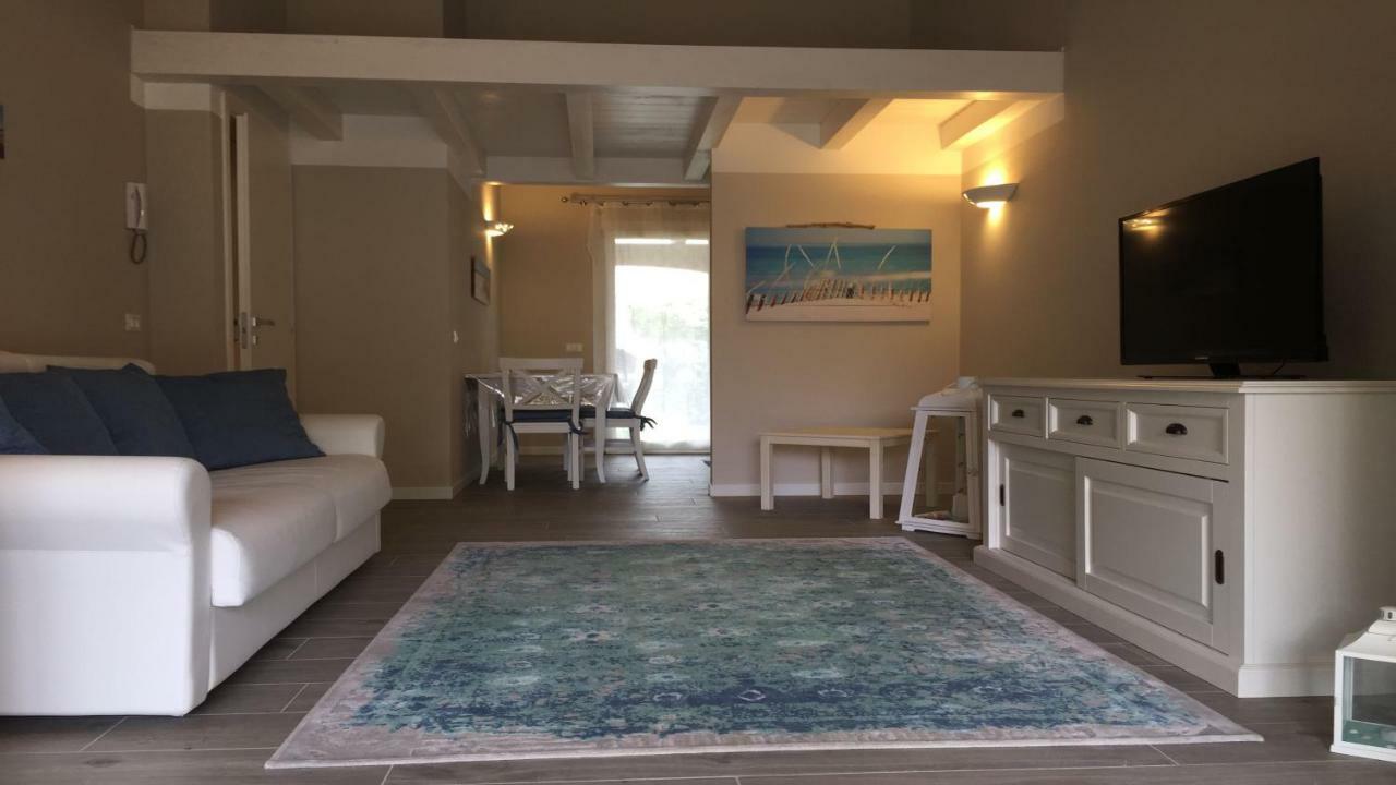 Residence Elegance Ville Ed Appartamenti A Porto Pino Εξωτερικό φωτογραφία
