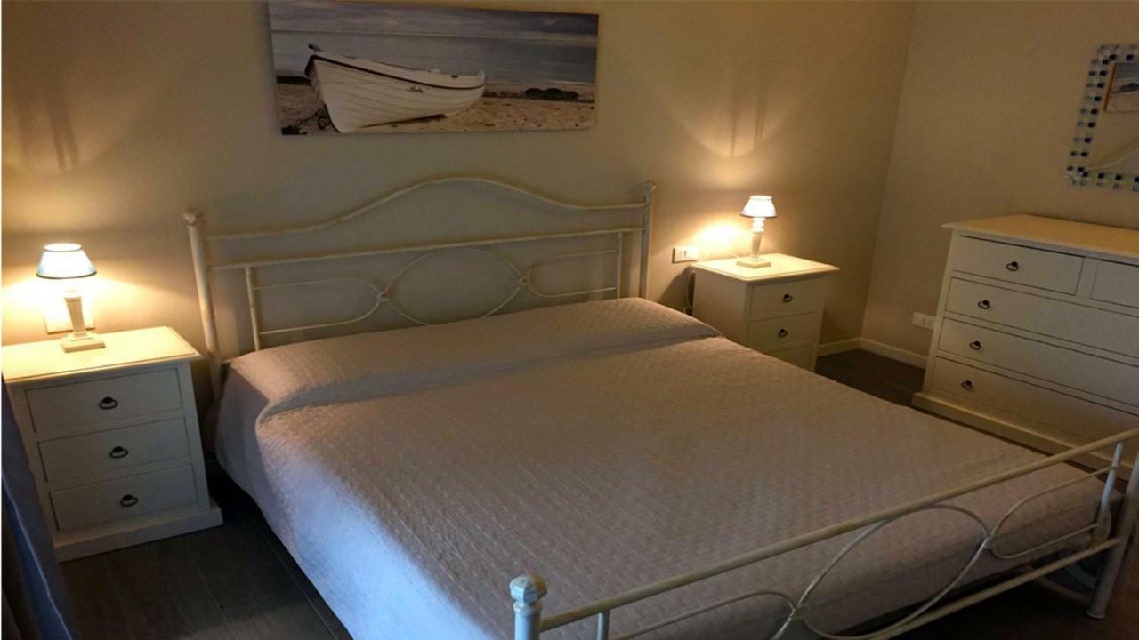 Residence Elegance Ville Ed Appartamenti A Porto Pino Εξωτερικό φωτογραφία